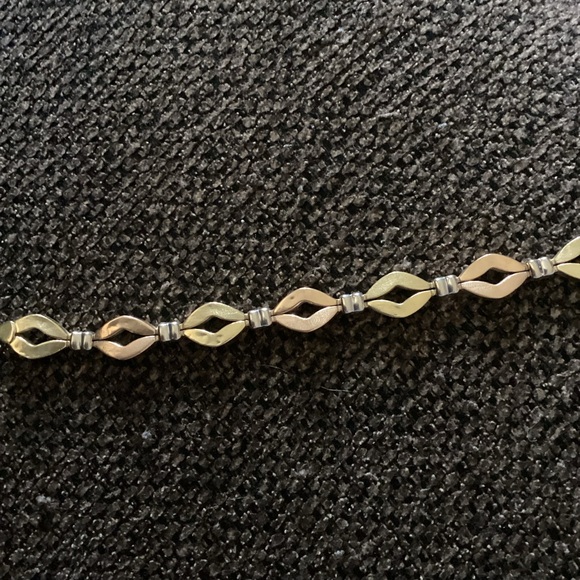 14k Yellow,Rose and White gold bracelet. - Picture 3 of 4